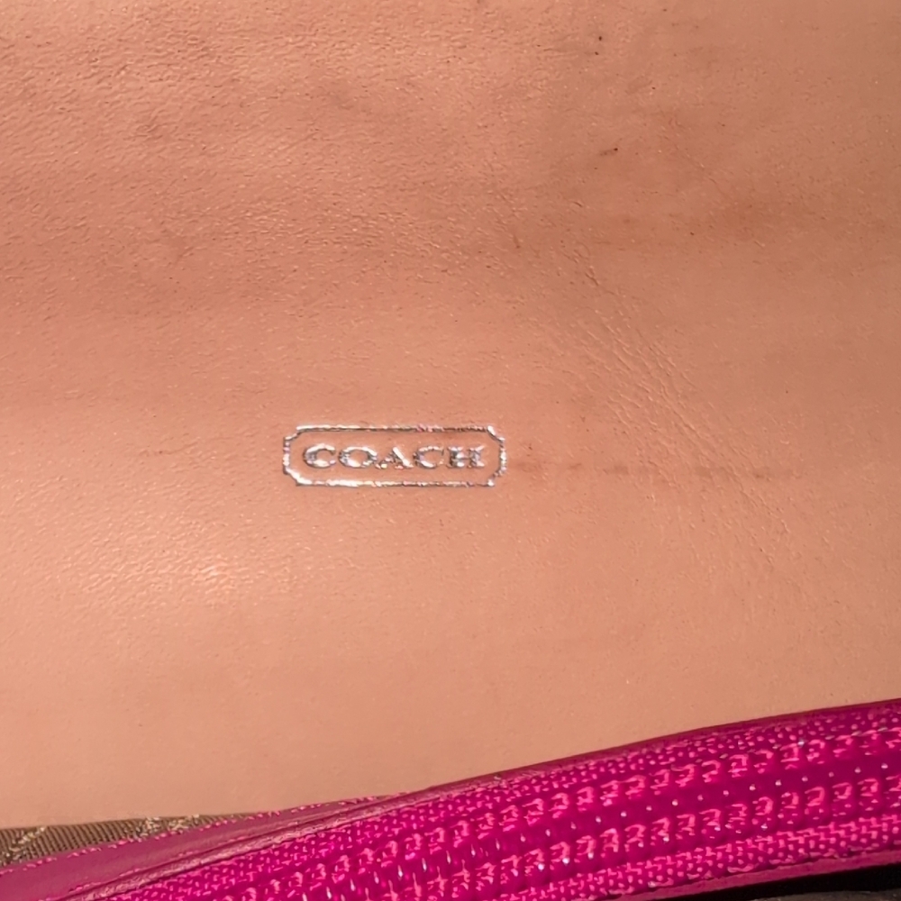 Coach Vintage Soho Buckle Leather Wallet. For lulueen - Picture 2 of 10